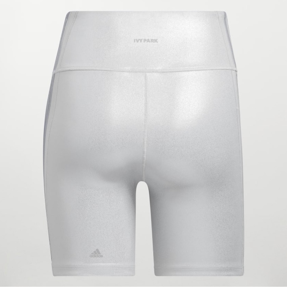 IVY PARK  x ADIDAS Biker shorts **NEW W/ TAGS**  Size M